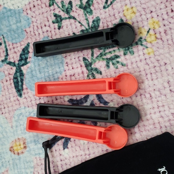 Alice in Wonderland bag clips - Picture 3 of 4